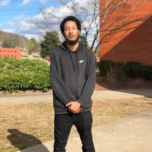 Meet your Posher, Dee